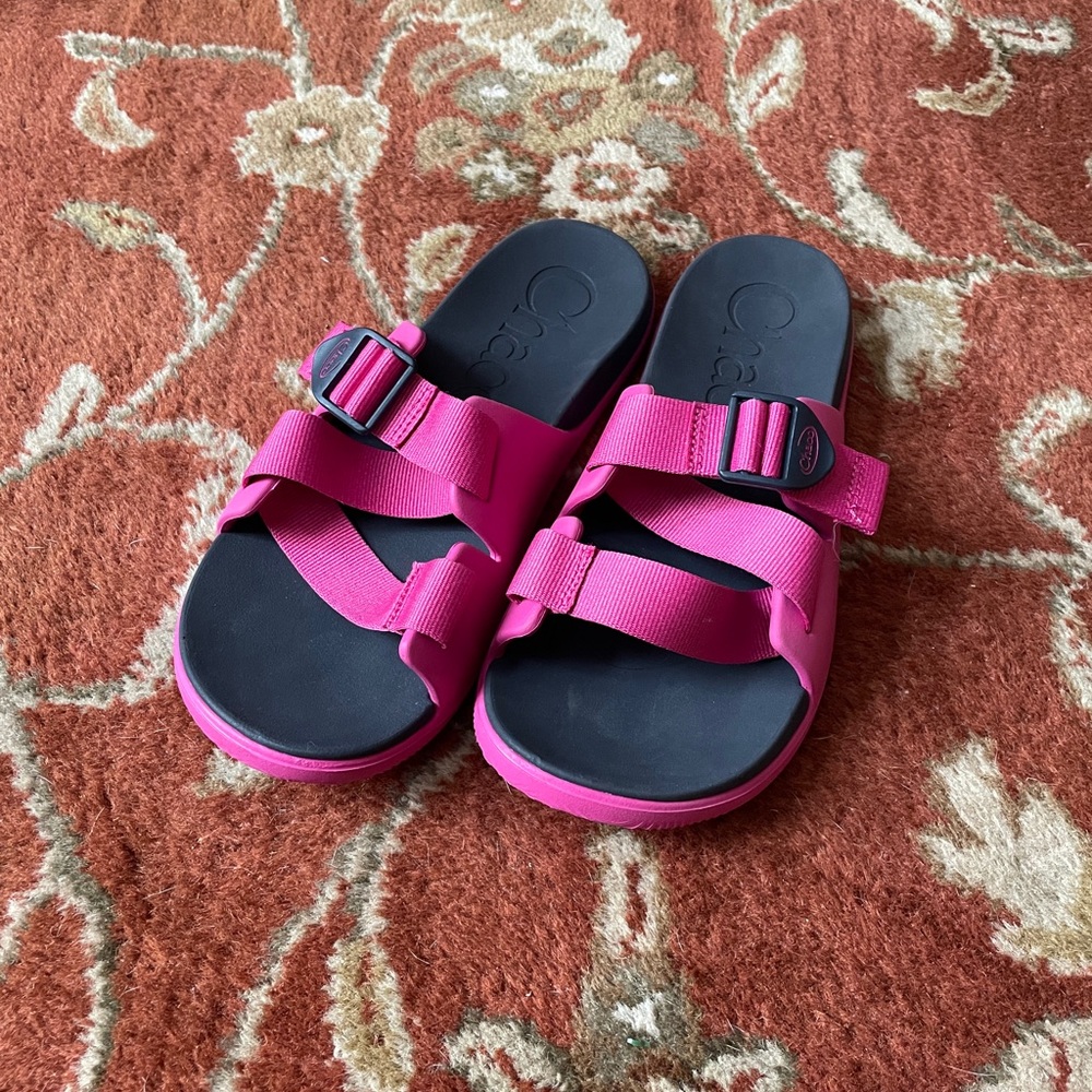 Chillos by Chaco Fuchsia Slide Sandals Size 10